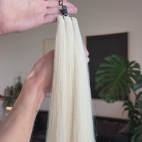 Bossy Blonde Deluxe Density Hybrid Weft Extensions